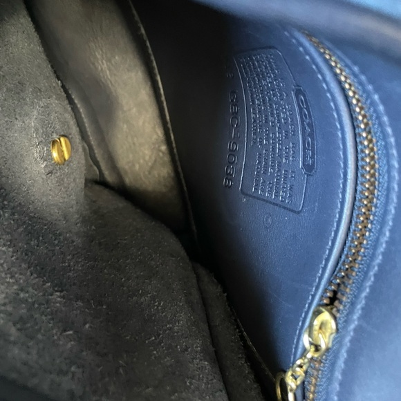 Coach Blue Leather Crossbody Bag with Turn-Lock Closure - Picture 9 of 9